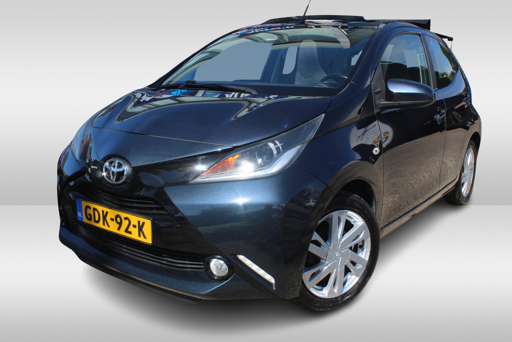 Toyota Aygo 1.0 VVT-i x Cabrio 54771857-0.jpg | Van der Linden Auto